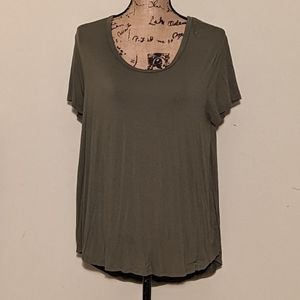 🍎3/$10 Merona Olive Green Scoop Neck Flowy Tee Large
